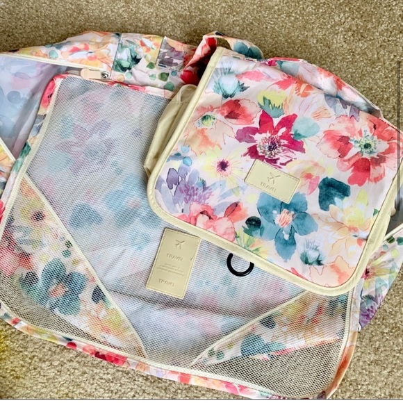 Target Handbags - Intimates Travel Floral Pink Luggage Organizers Set, Mesh Bag, Like New